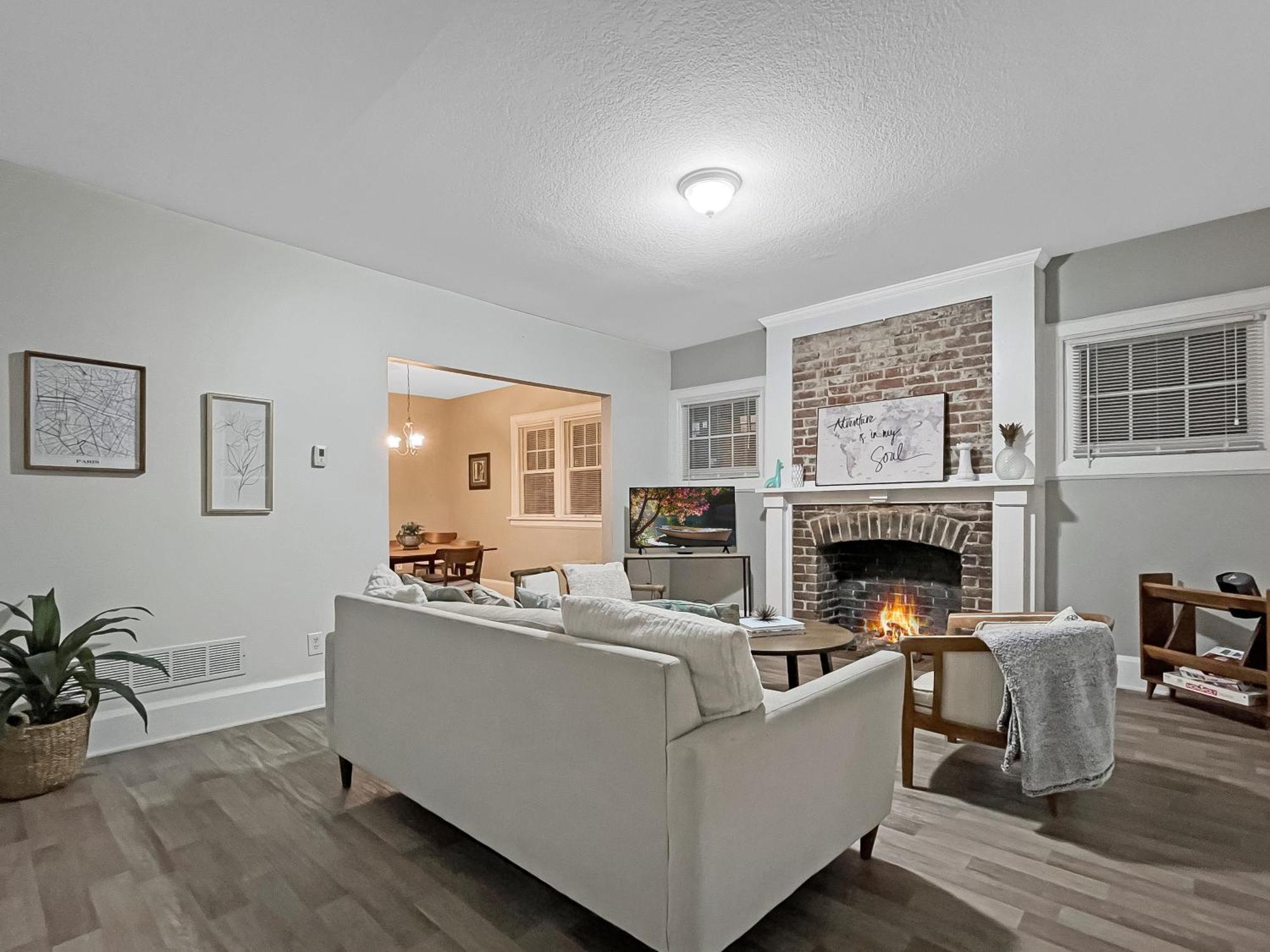 Chic 2Br Duplex Free Parking Near Hospitals Villa Des Moines Eksteriør billede