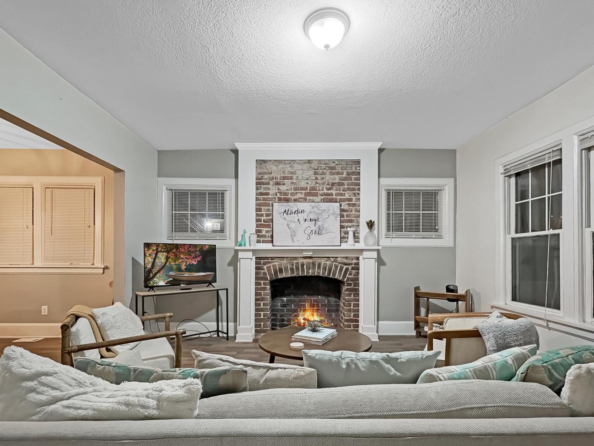 Chic 2Br Duplex Free Parking Near Hospitals Villa Des Moines Eksteriør billede